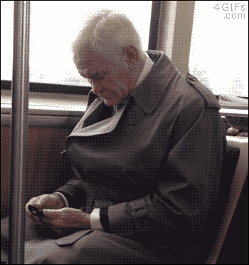 Cuando le das un smartphone a tu abuelo