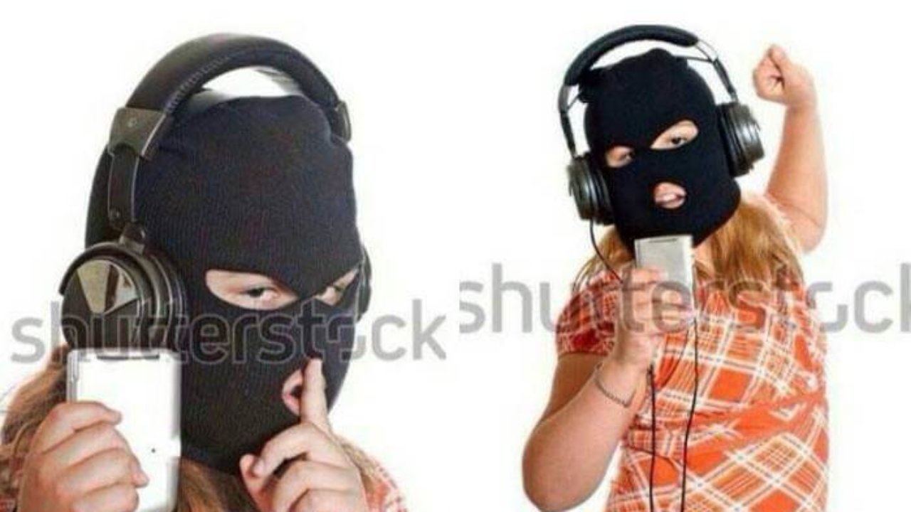 Cuando-escuchas-musica-ilegal-1280x720.j