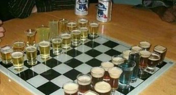 Ajedrez con cocteles