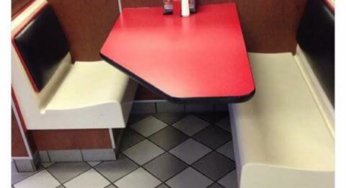 Una mesa para tres